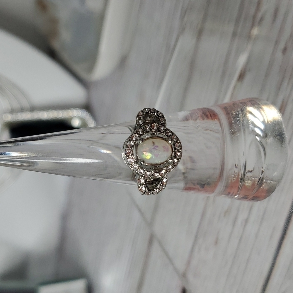 SILVER RING SIZE 5.5 5 1/2โ RHINESTONES FASHION NEW - Picture 11 of 17